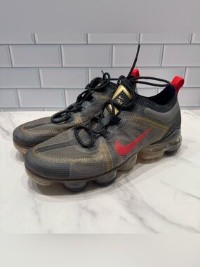 Nike Air Vapormax 2019 Black Metallic Gold CU4872-001 Sneakers Women's Size 8